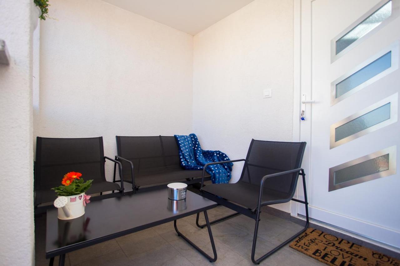 Apartament App Sara Kanfanar Zewnętrze zdjęcie